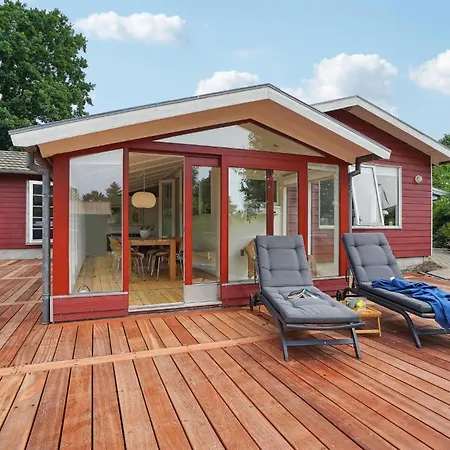 Awesome In With Kitchen Holiday home *